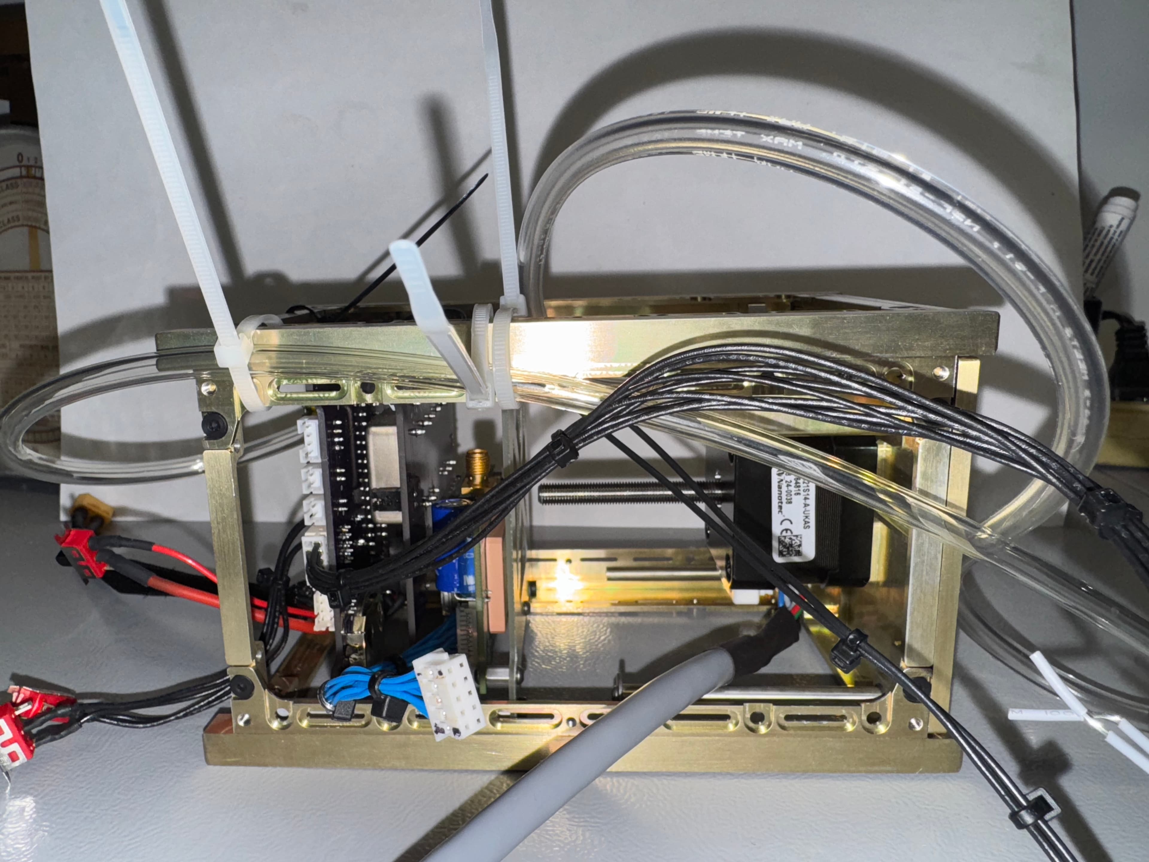 Keutsch Lab — Stratospheric Particle Exposure Analysis Device
